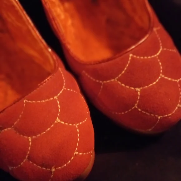 Irregular Choice Flower Heels (6) - Picture 5 of 7